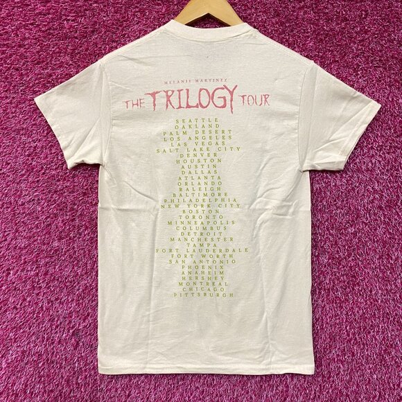 Melanie Martinez Trilogy Tour Beige Tshirt size Small - Picture 4 of 5
